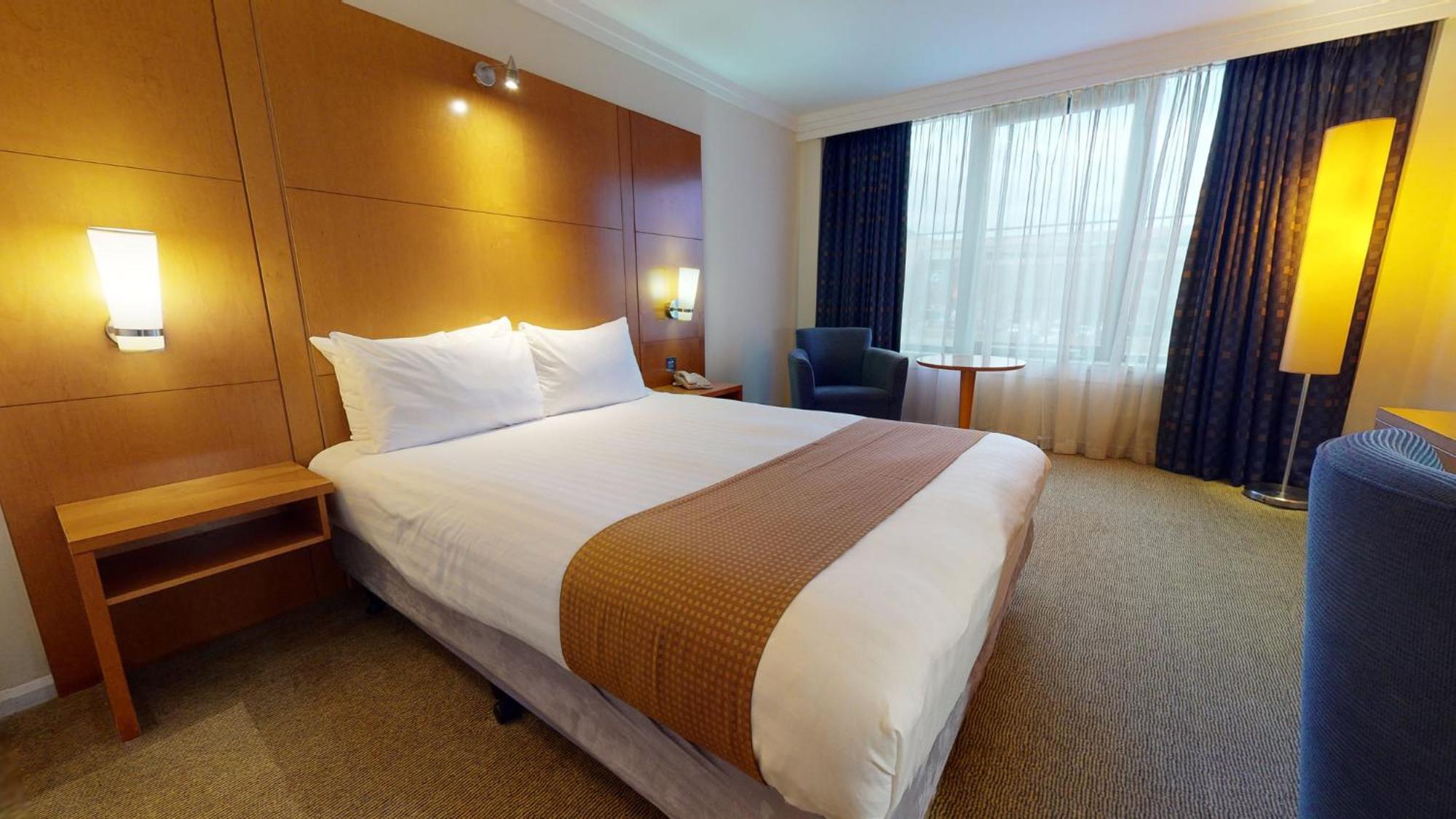 By Ihg 4* Милтон-Кейнс