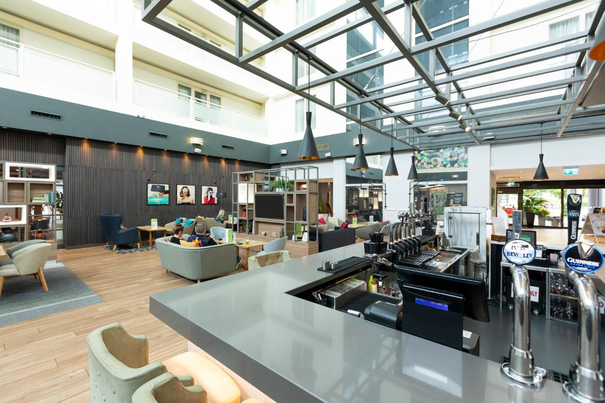 By Ihg Отель Милтон-Кейнс